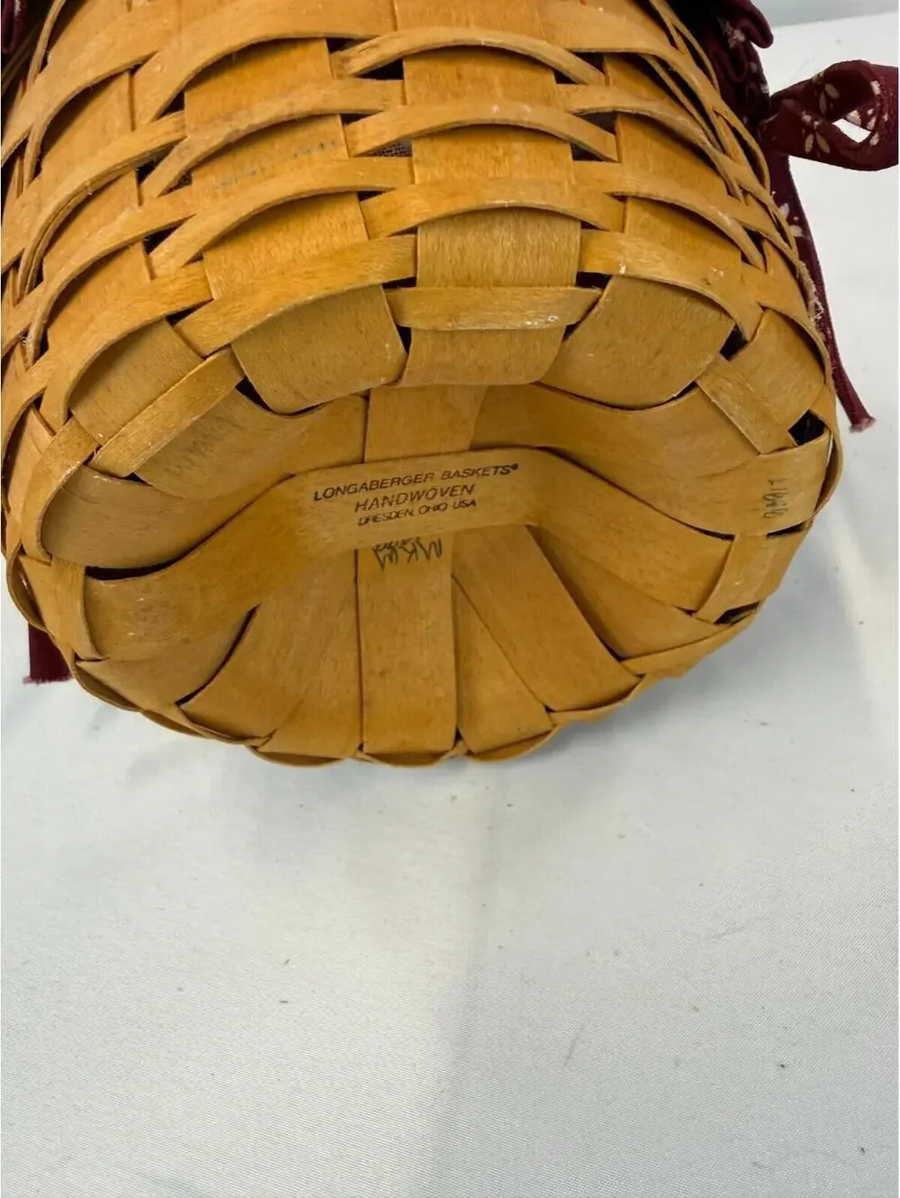 1999 Longaberger Small Fruit Basket w/Burgundy Liner & Protector 6.5